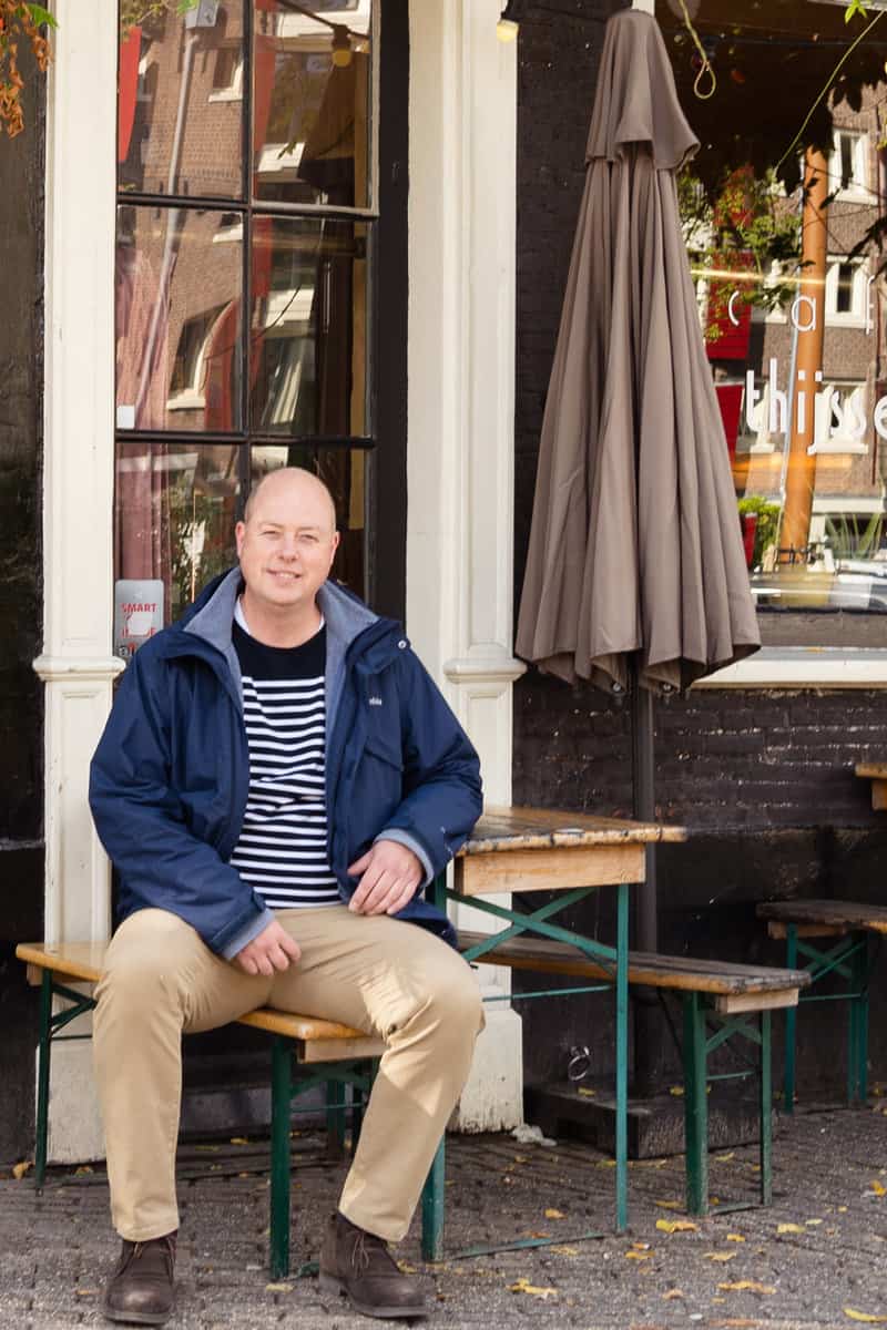 Gerrit em um café no Noordermarkt.