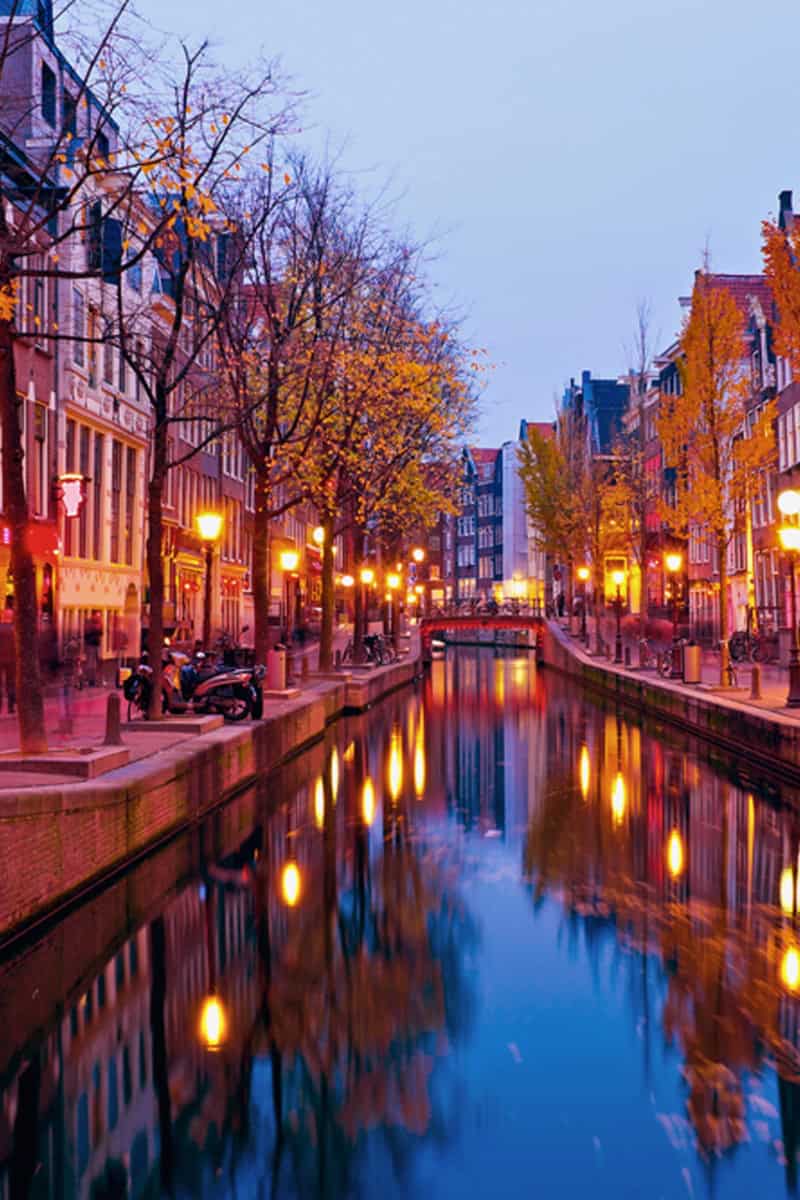 red-light-disctrict-amsterdam-yay-15551774 Red Light District (De Wallen) Amsterdam.